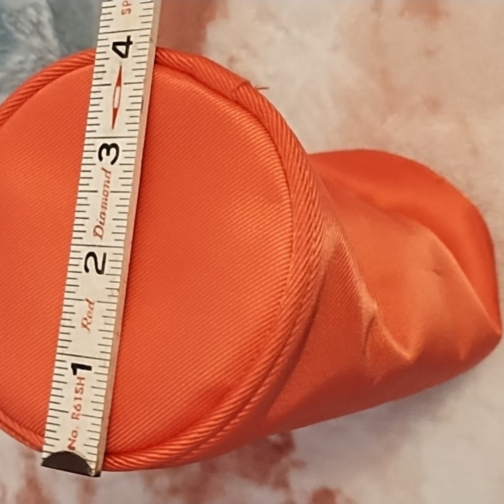 YSL Parfums 🌺 Pink Round Heart Bag - Picture 11 of 11